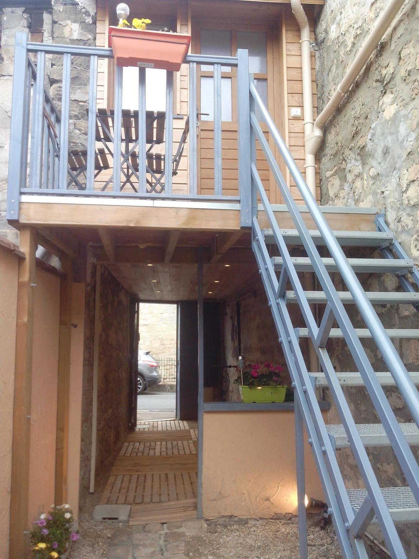 Loc'Apparts Beaumont-sur-Oise Exterior photo