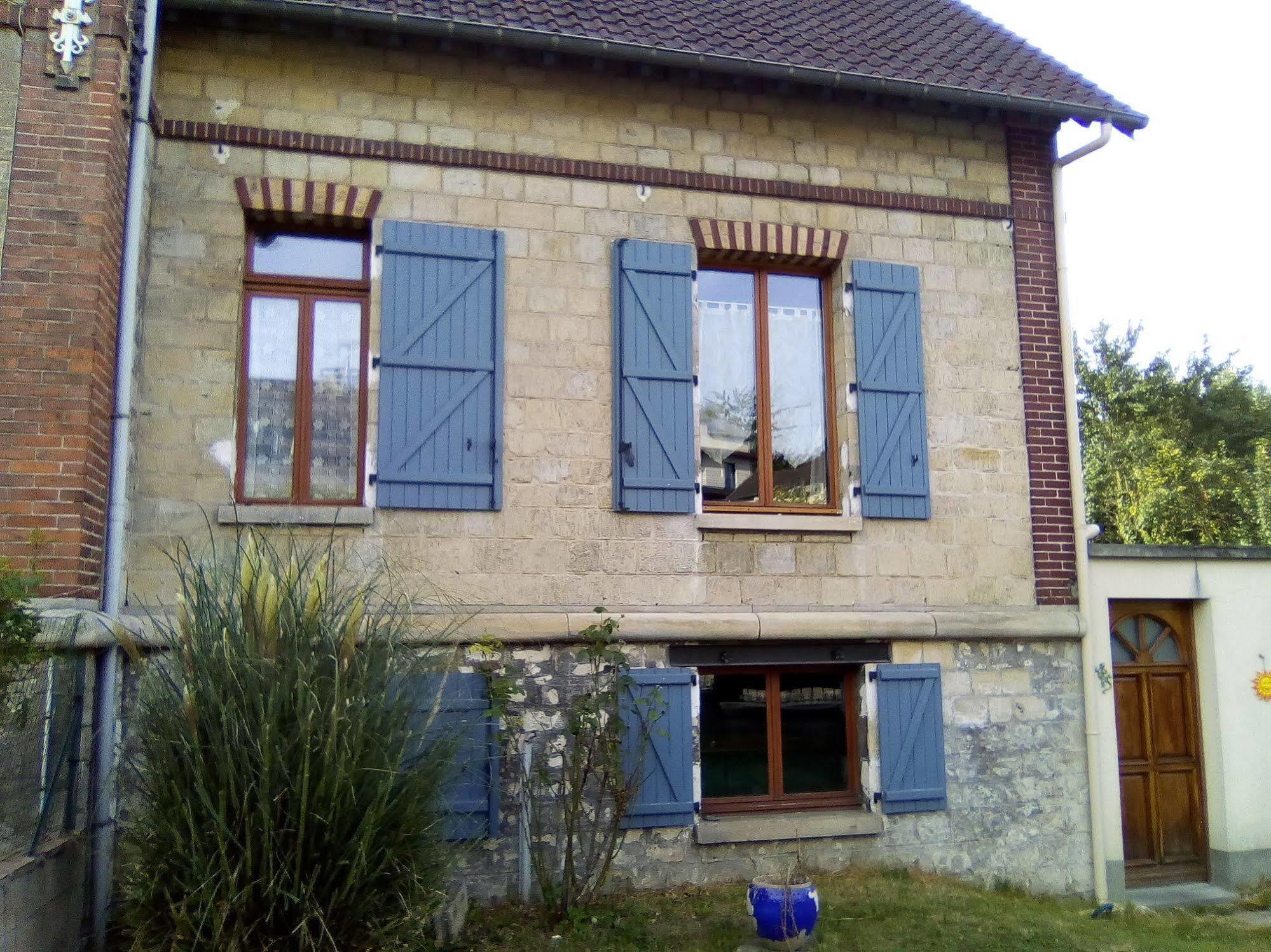 Loc'Apparts Beaumont-sur-Oise Exterior photo